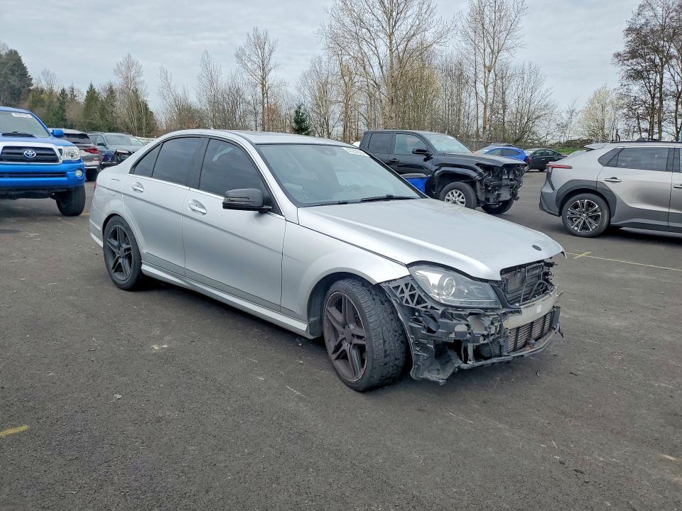 2013 Mercedes-Benz C 250