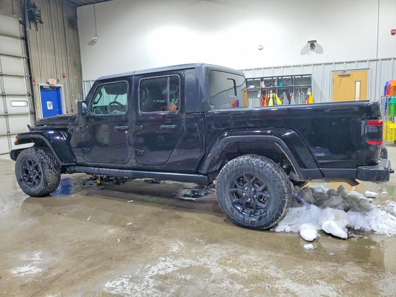 2024 Jeep Gladiator Sport