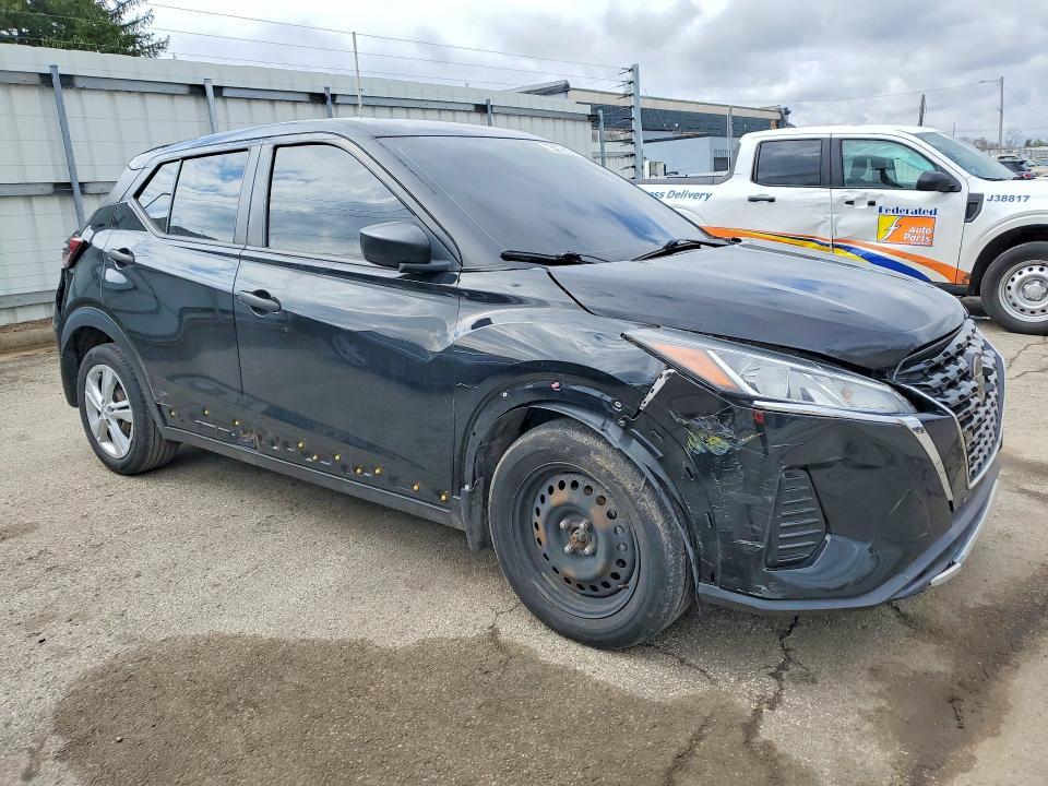 2021 Nissan Kicks s