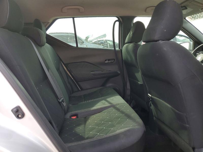 2018 Nissan Kicks sv