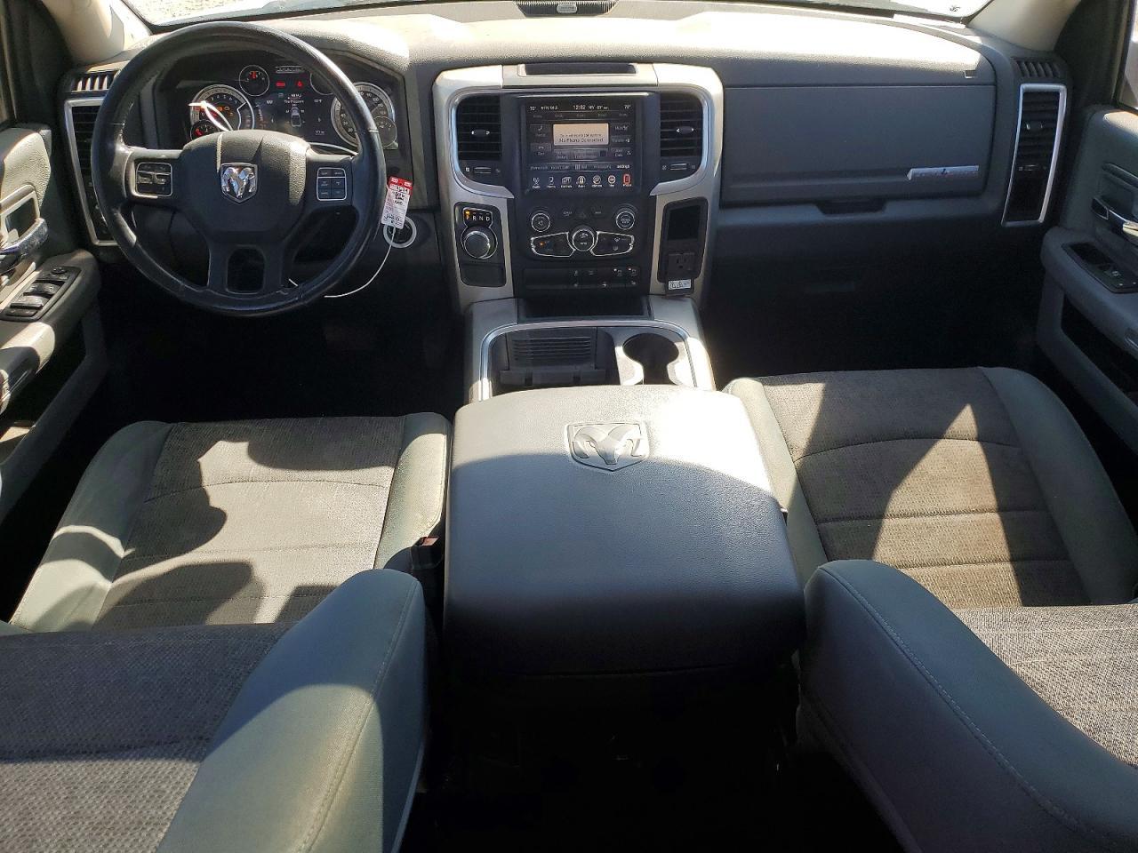 2016 Dodge RAM 1500 SLT