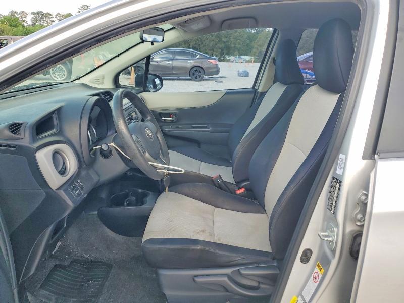 2013 Toyota Yaris 5-door le