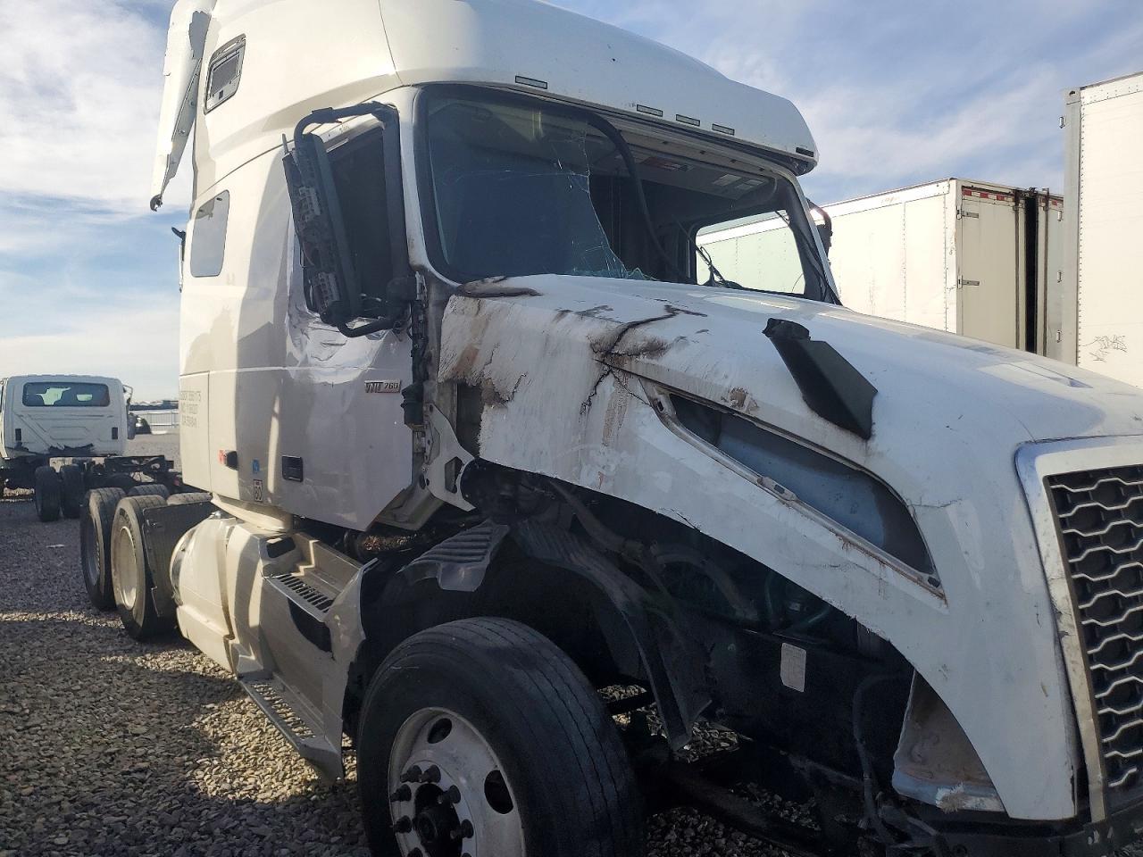 2023 Volv O VNL Semi Truck