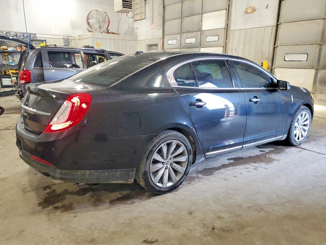 2015 Lincoln MKS