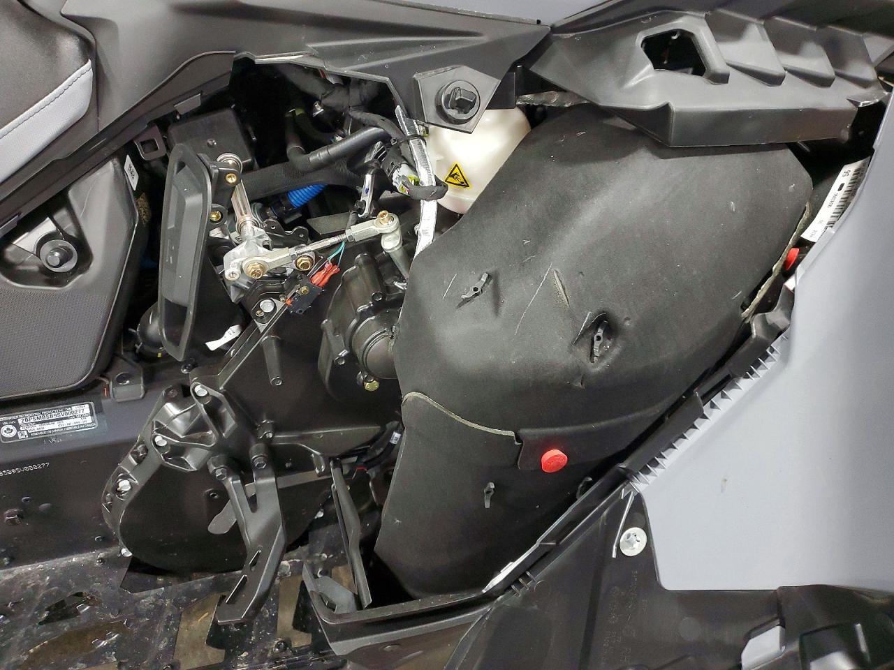 2025 Skidoo Renegade Adrenaline