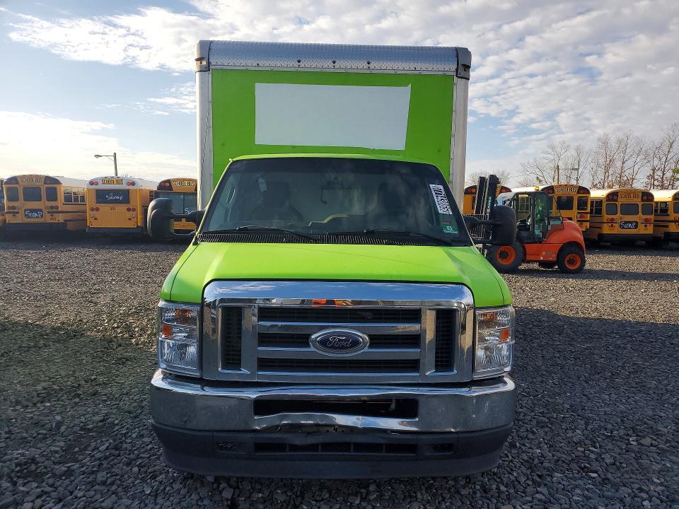2021 Ford E450 BOX Truck