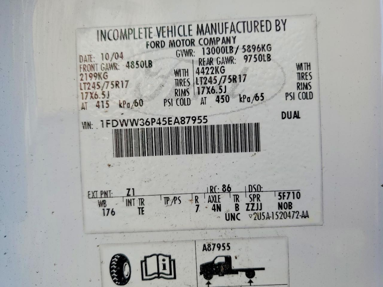 2005 Ford F350 Super Duty Flatbed Truck