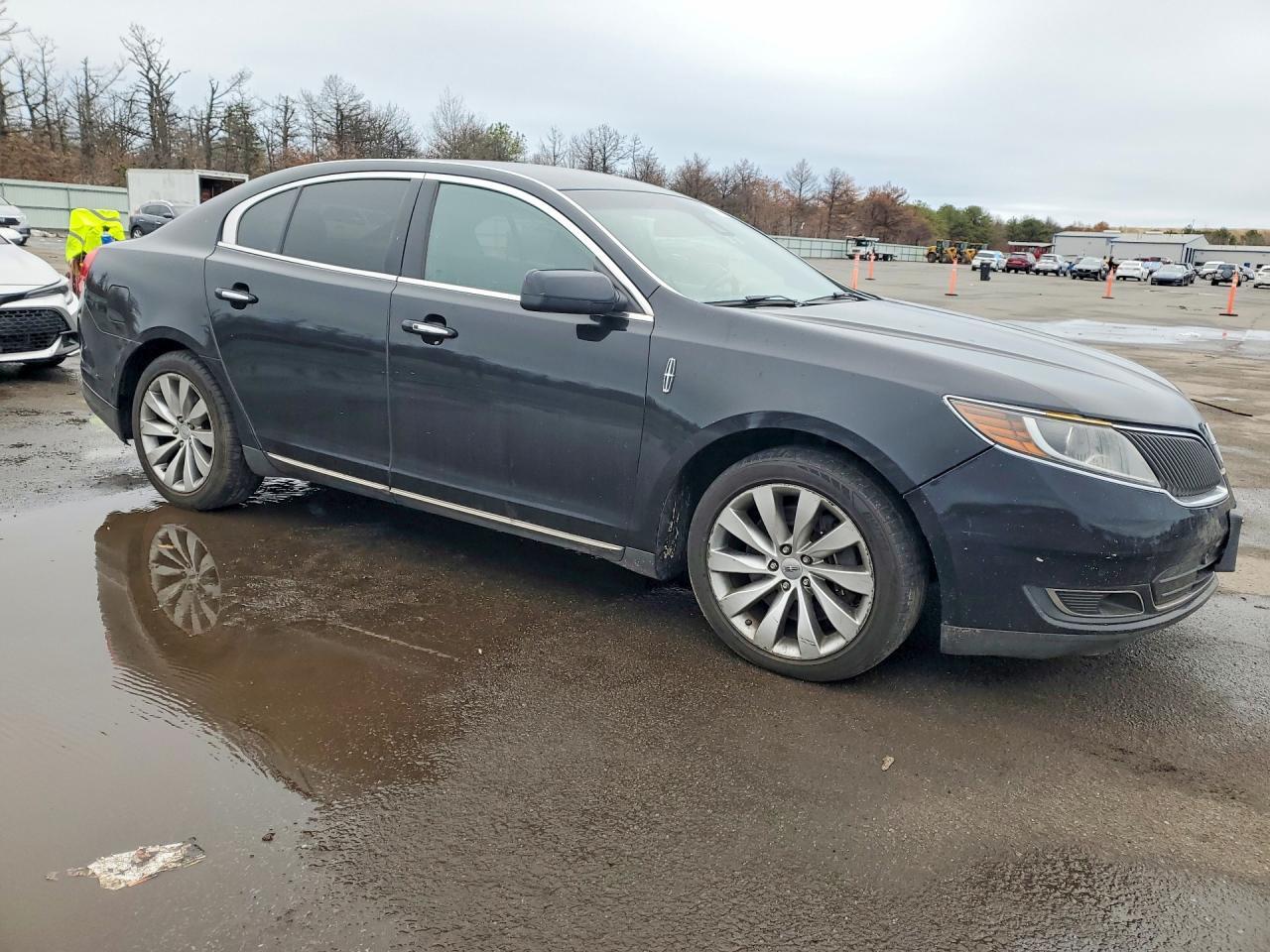 2015 Lincoln MKS