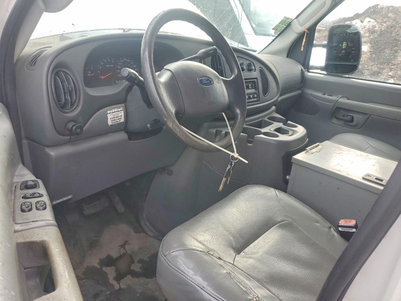 2005 Ford Econoline E250 van