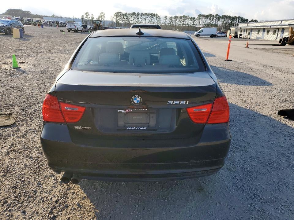 2011 BMW 328 i