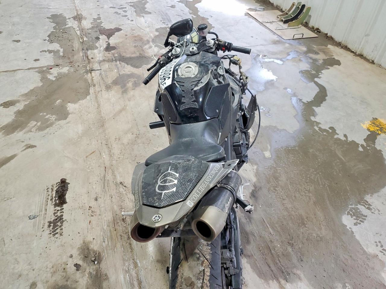 2011 Yamaha YZFR1