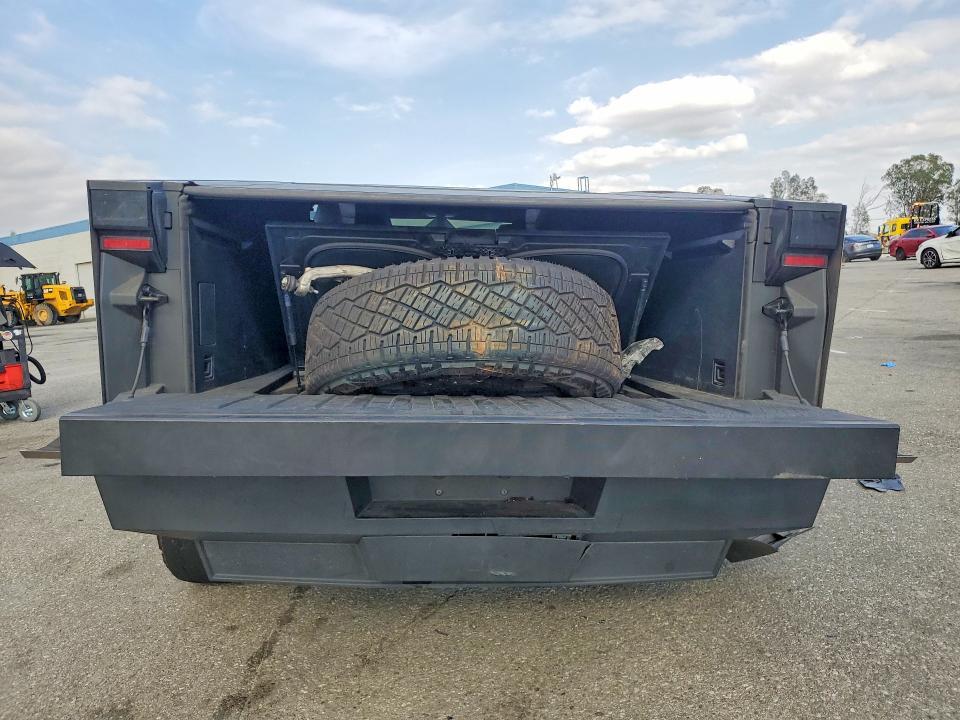 2024 Tesla Cybertruck