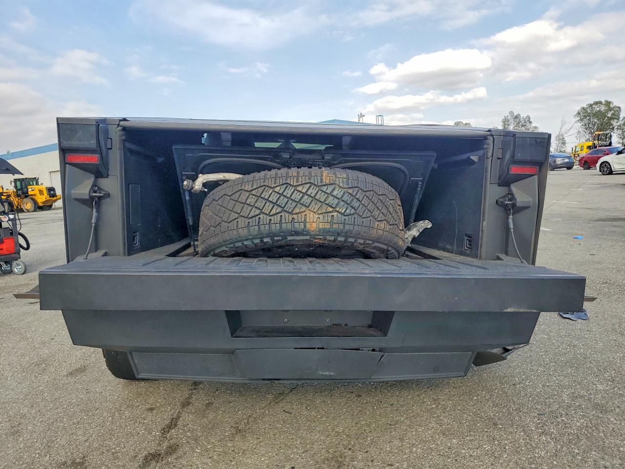 2024 Tesla Cybertruck