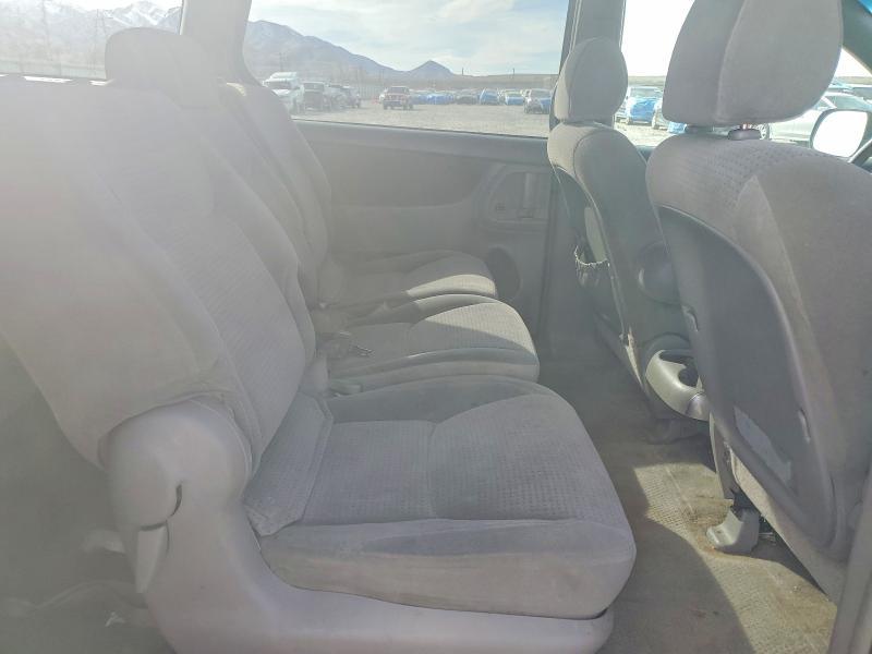 2006 Toyota Sienna le 8 Passenger