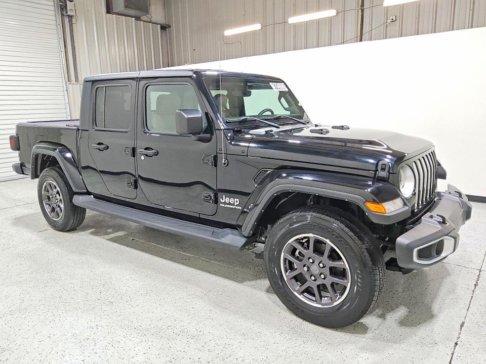 2022 Jeep Gladiator Overland
