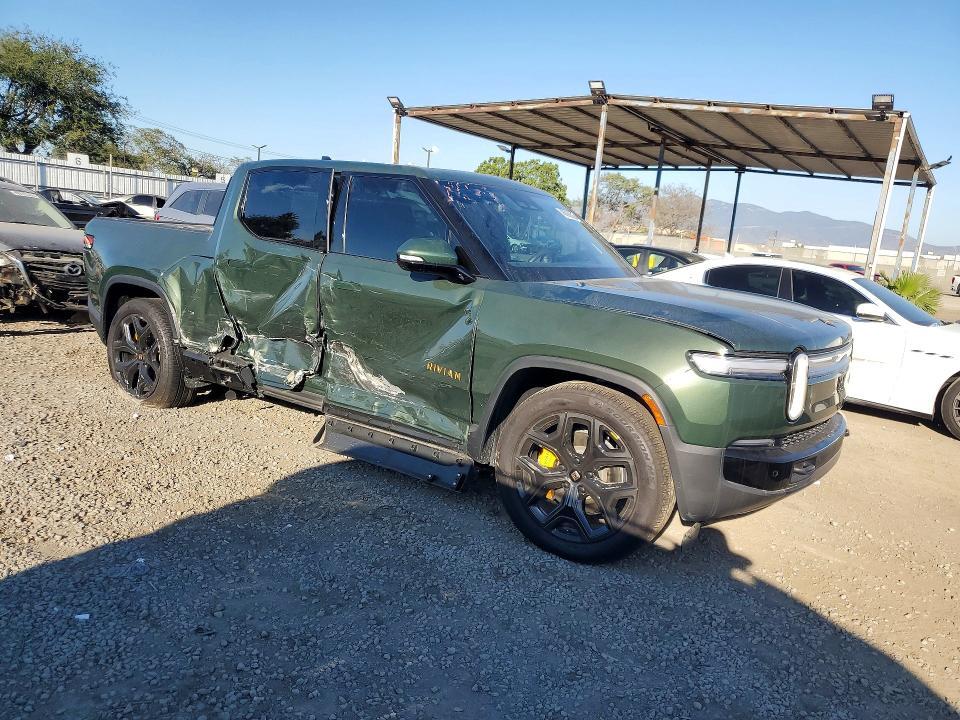 2025 Rivian R1T Premium