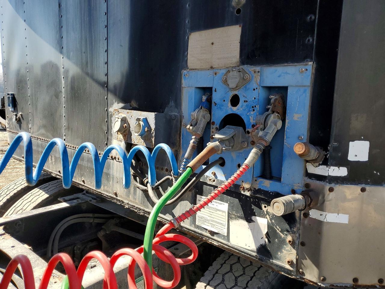 1991 Kentucky Furniture Enclosed Car Carrier