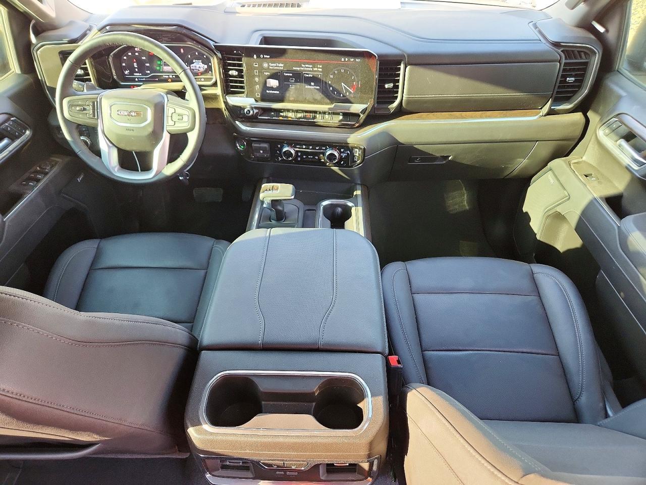 2025 GMC Sierra K1500 SLT
