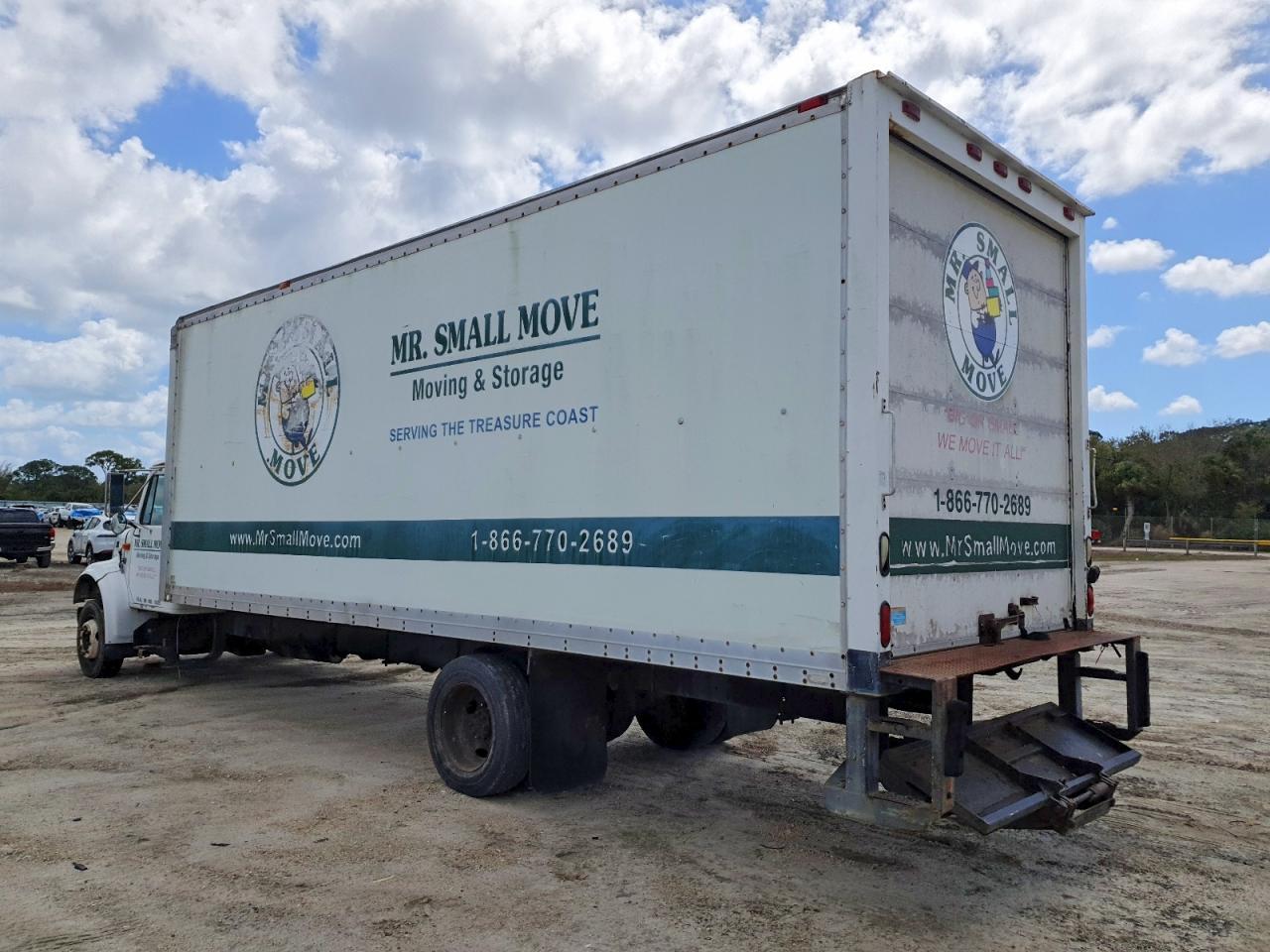 1999 International 4000 4700