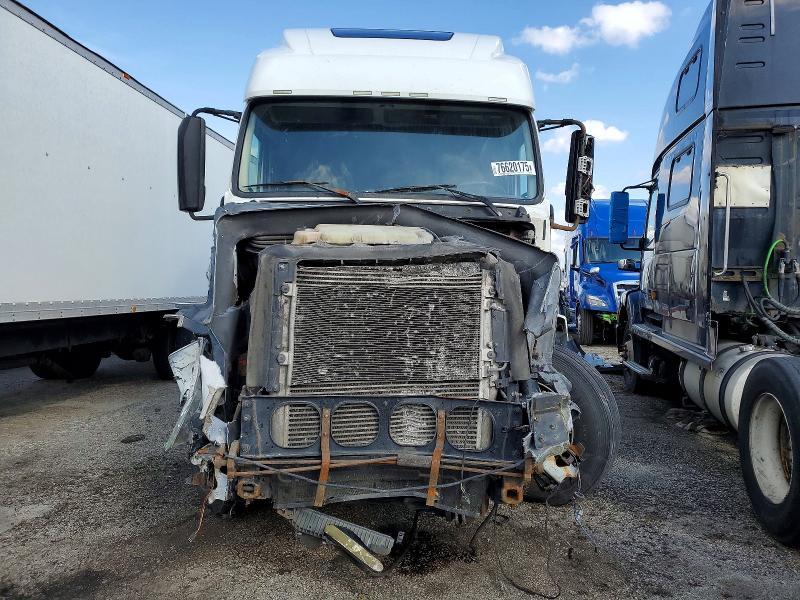 2012 Volvo VNL Semi Truck