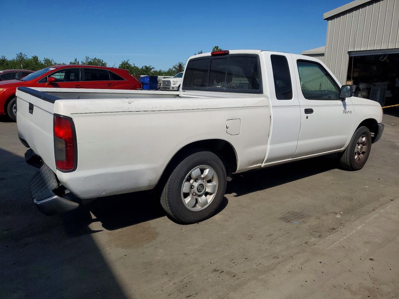 2000 Nissan Frontier XE