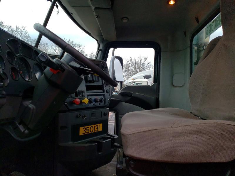 2017 Mack 2016 Mack CXU612 Semi Truck