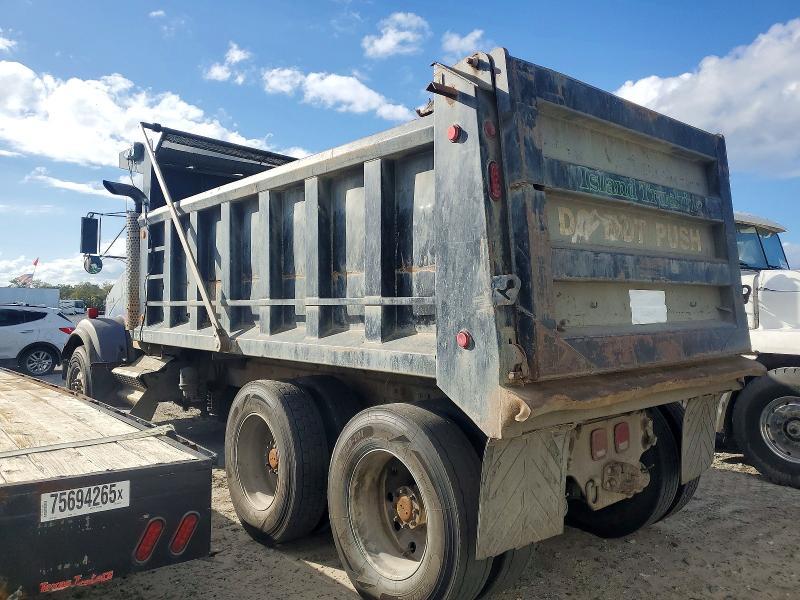 2000 Kenworth T800 Dump Truck