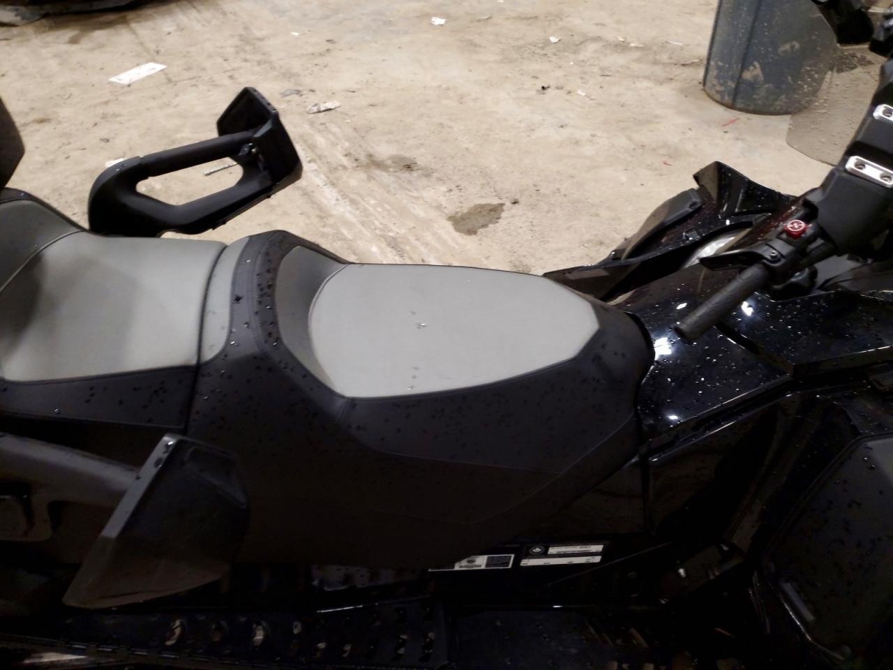 2015 Skidoo 2015 SKI-Grand Touring LE 4-T