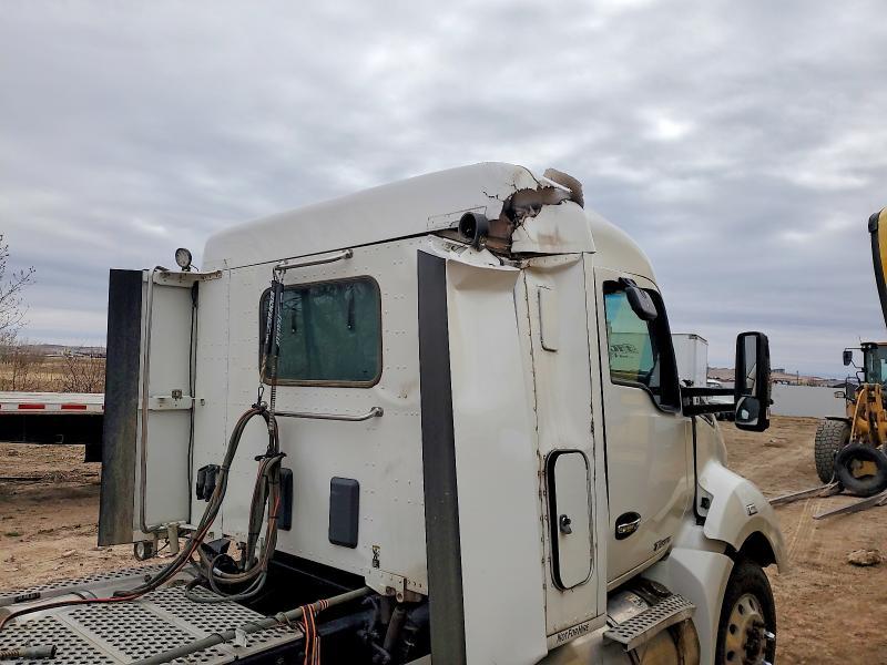 2020 Kenworth T680 Semi Truck