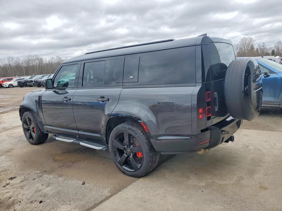 2023 Land Rover Defender 130 X-dynamic se