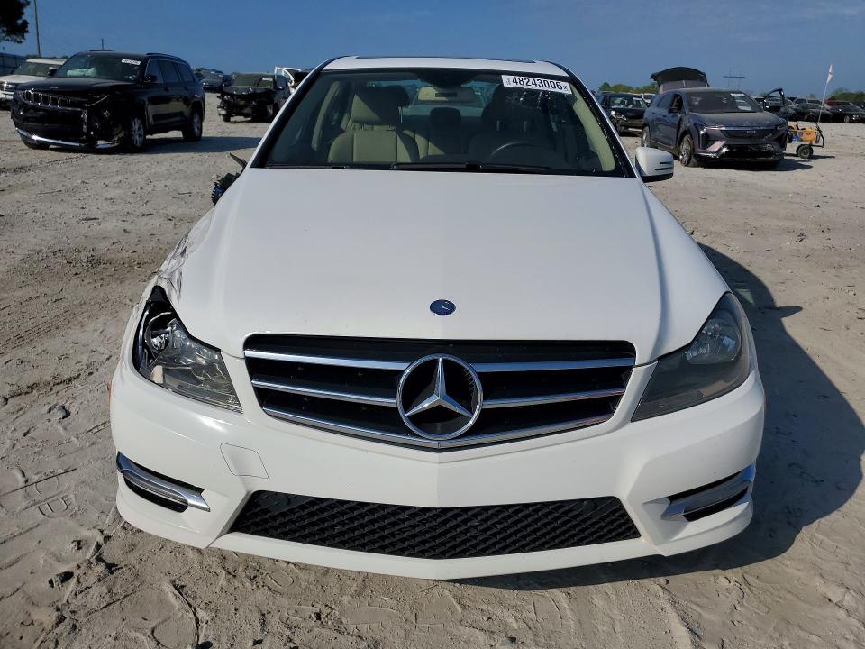 2014 Mercedes-Benz 22R 250