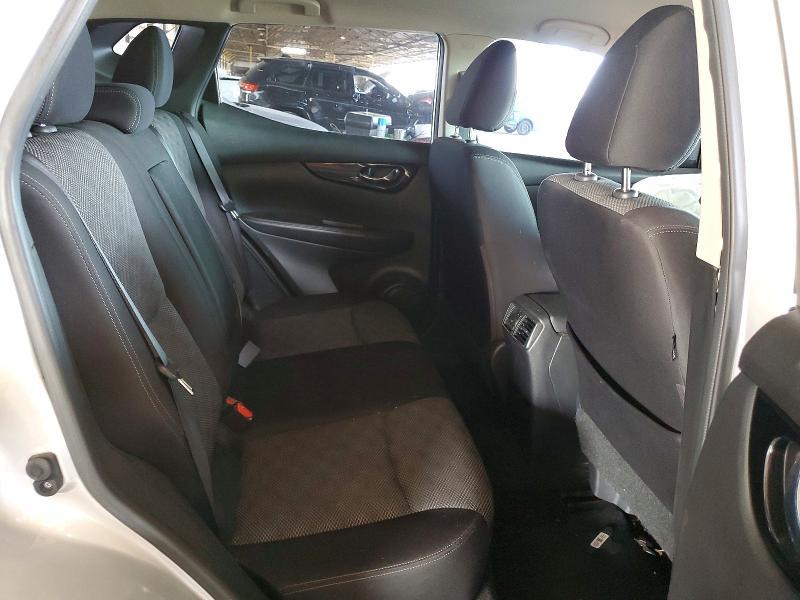 2017 Nissan Rogue Sport sv