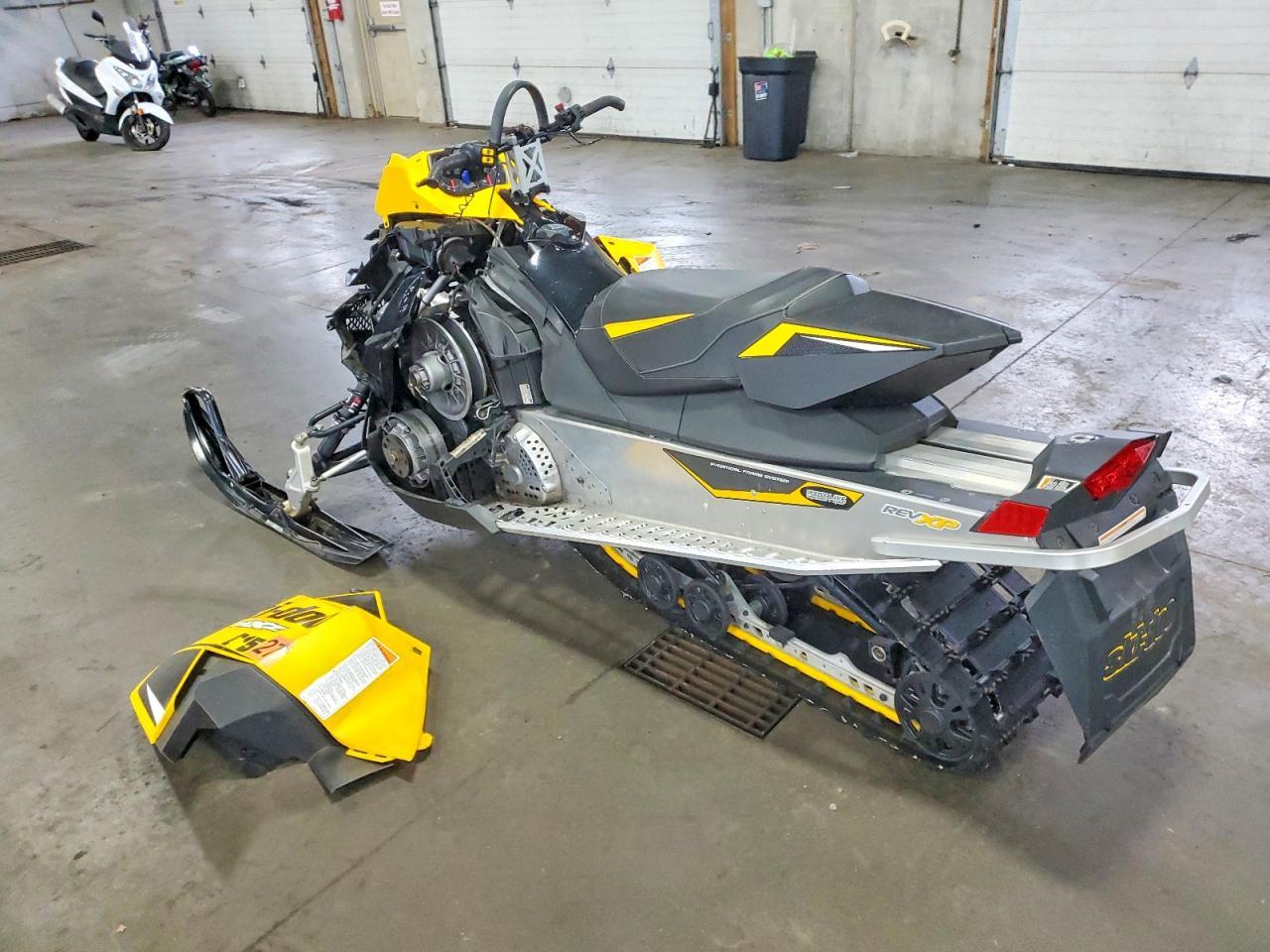 2013 Skidoo MX Z Sport 600