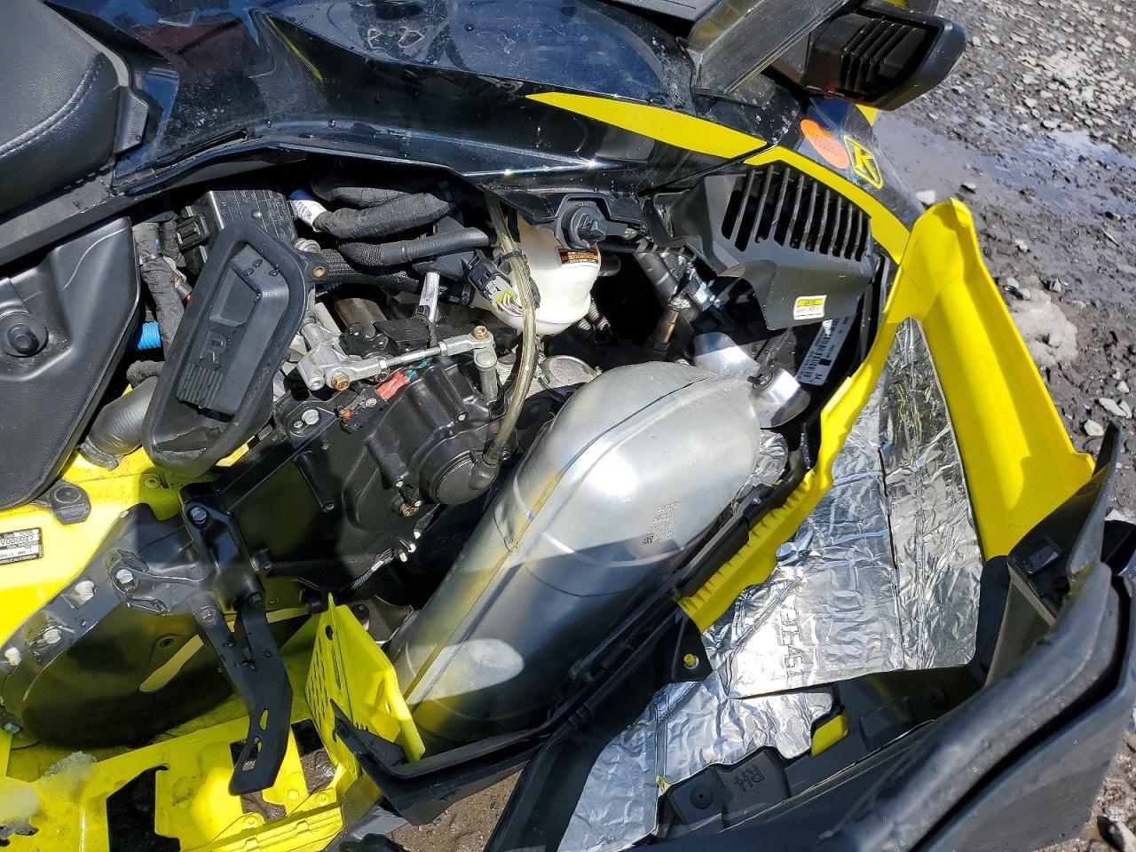 2021 Skidoo Renegade X 900 ACE Turbo