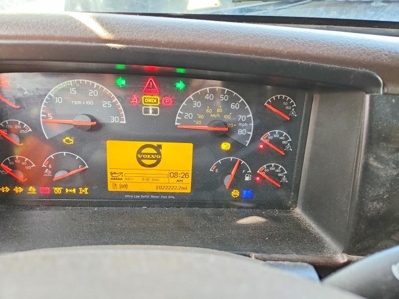 2016 Volv O VNL Semi Truck