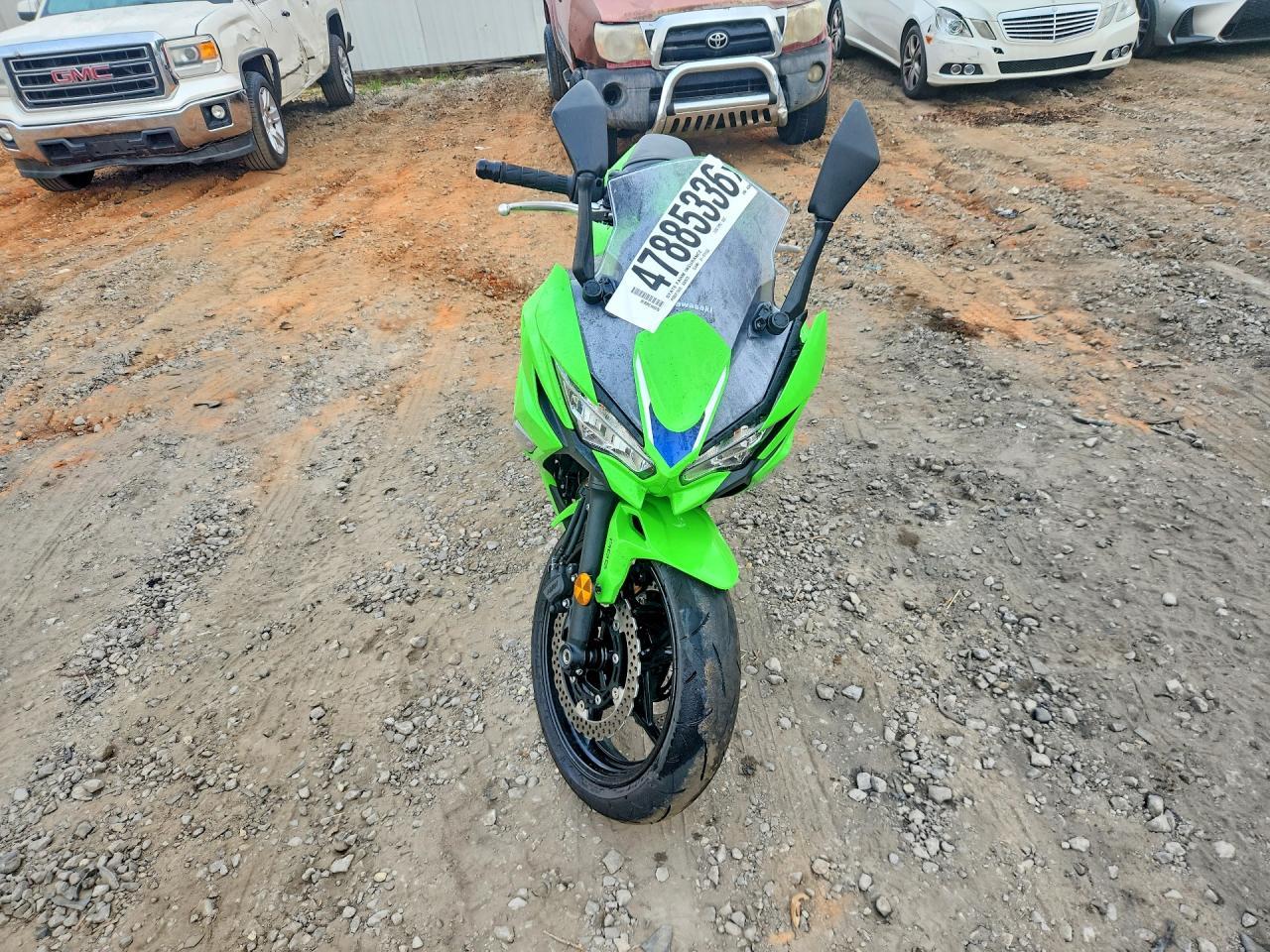 2026 Kawasaki EX650 P