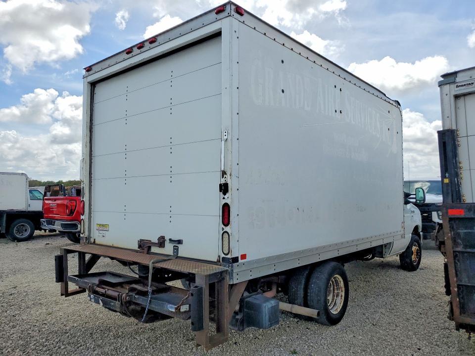 2011 Ford E350 BOX Truck