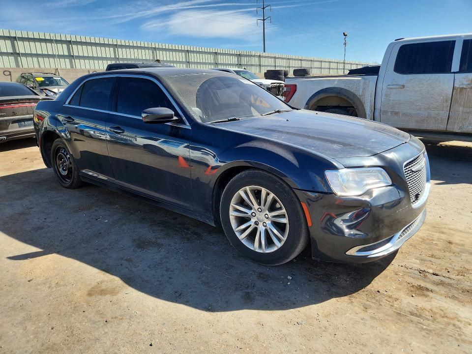 2017 Chrysler 300 Limited