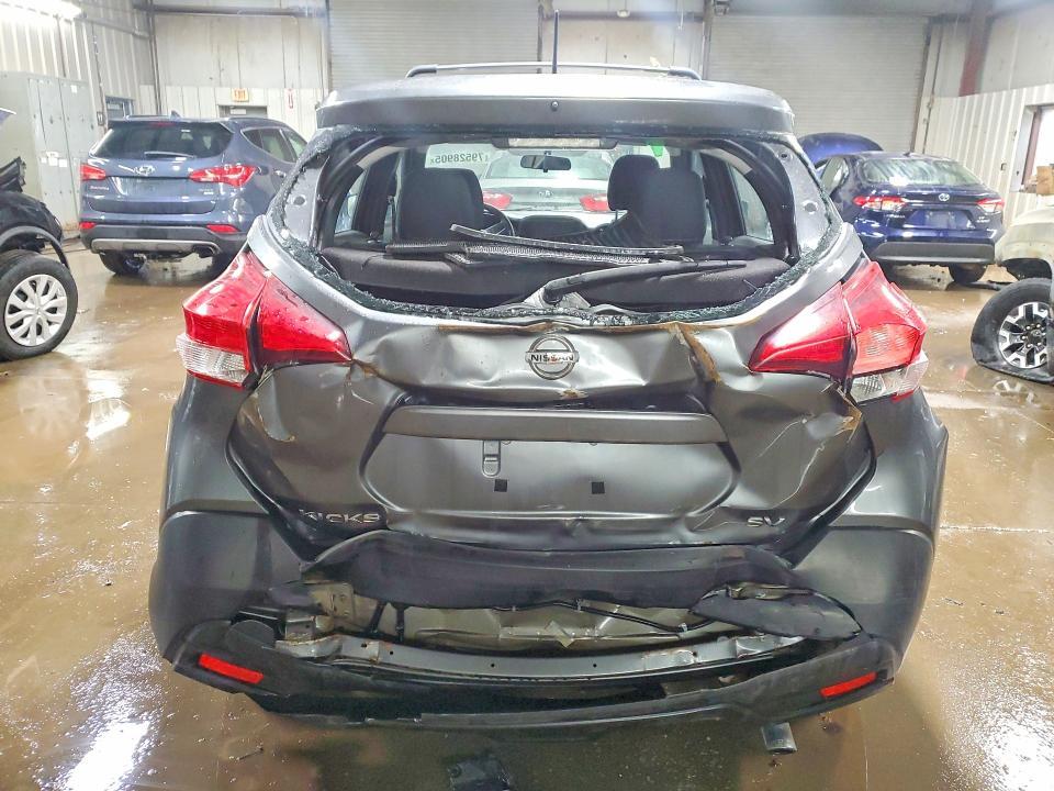 2019 Nissan Kicks sv