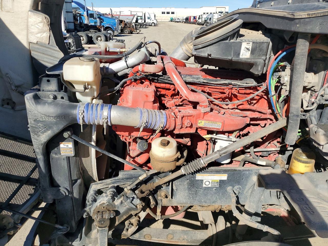 2017 Peterbilt 579 Semi Truck