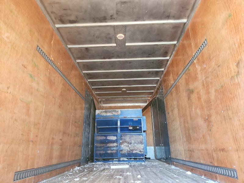 2018 Freightliner Business Class M2 BOX Truck