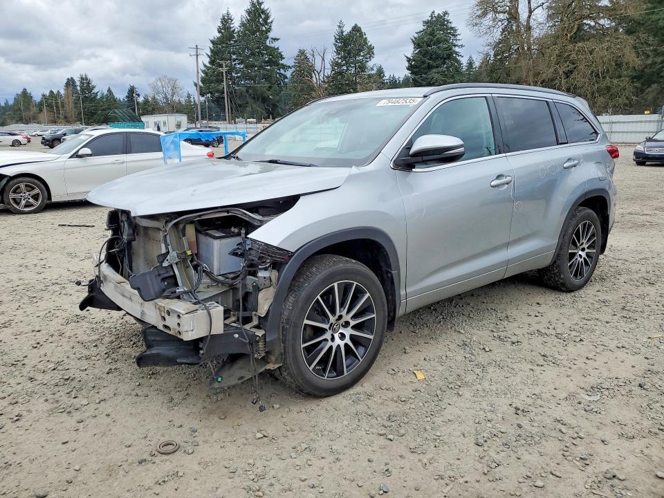 2018 Toyota Highlander se