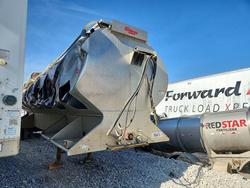 Salvage trucks for sale at Greenwood, NE auction: 2020 Sudenga Pneumatic DRY Bulk Trailer