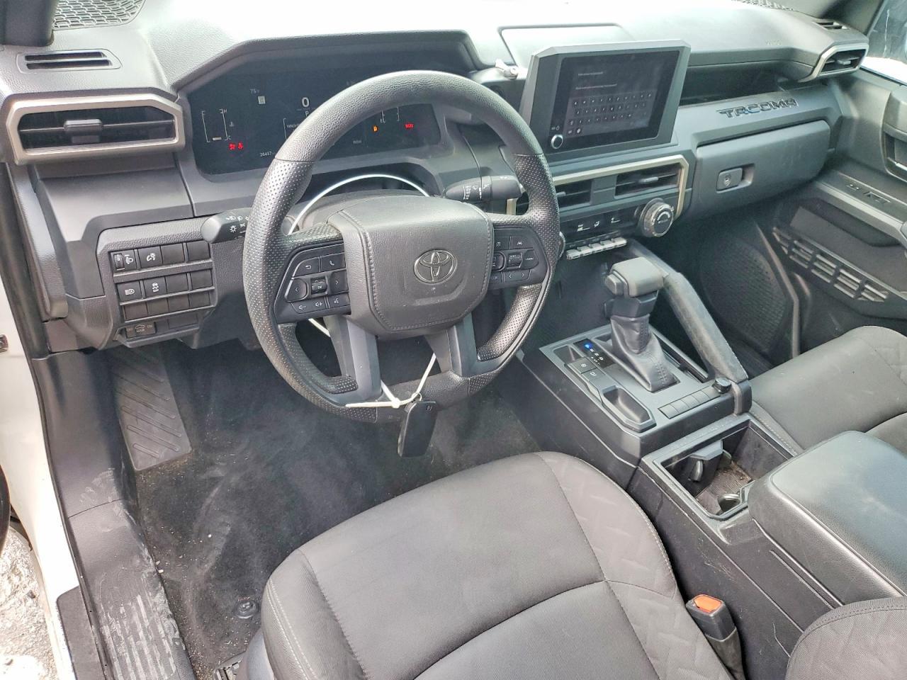 2025 Toyota Tacoma sr