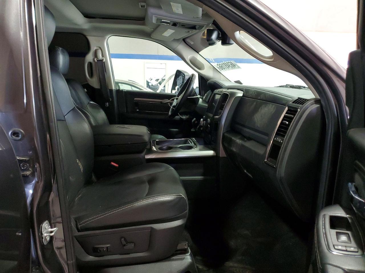 2017 Dodge RAM 1500 Sport