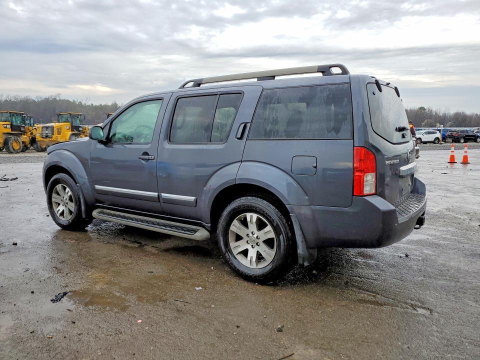 2012 Nissan Pathfinder s