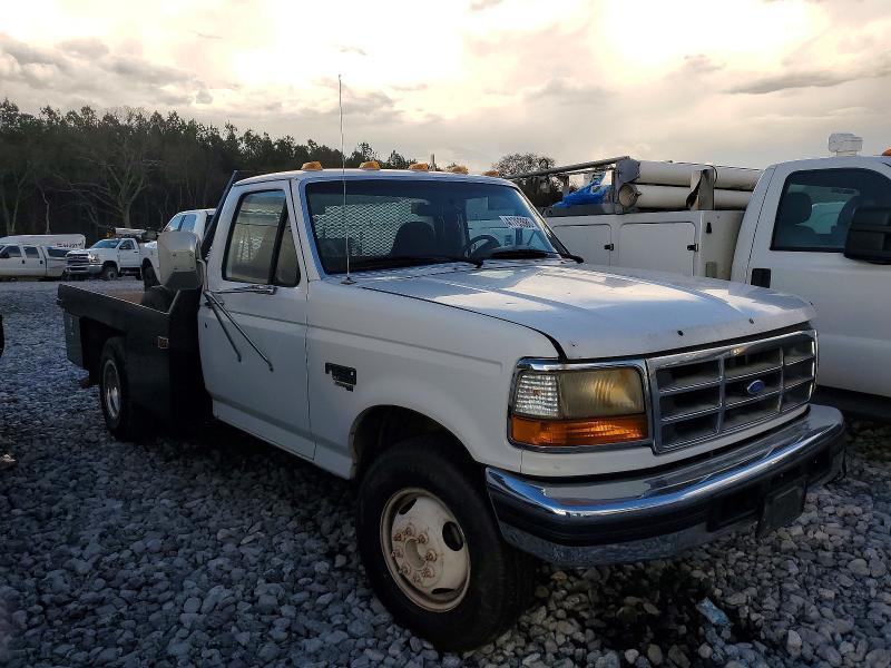 1997 Ford F350 Super Duty Flatbed Truck