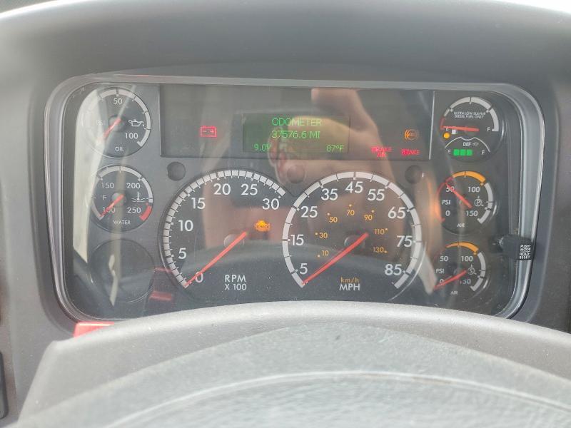 2023 Freightliner Business Class M2 BOX Truck