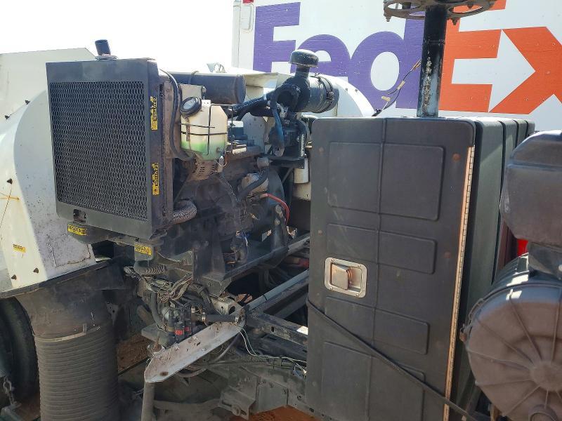 2006 Isuzu NPR Sweeper Truck