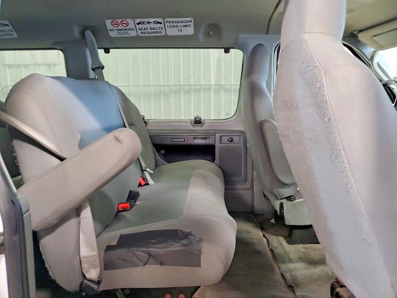 2013 Ford Econoline E350 Super Duty Wagon